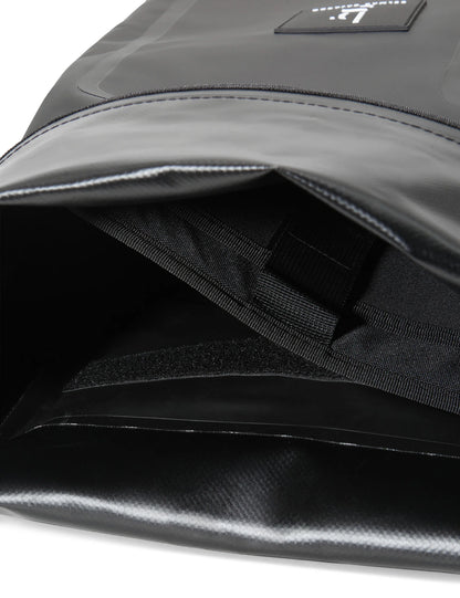 WASSERDICHTER ROLLTOP - ELEVEN ONE | SCHWARZ